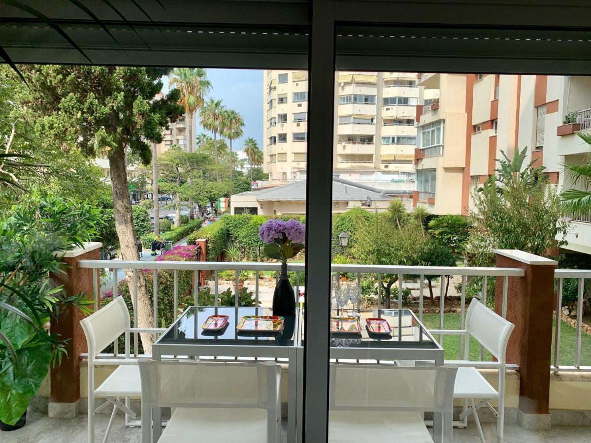 Neptuno Beachfront Apartments Marbella Esterno foto