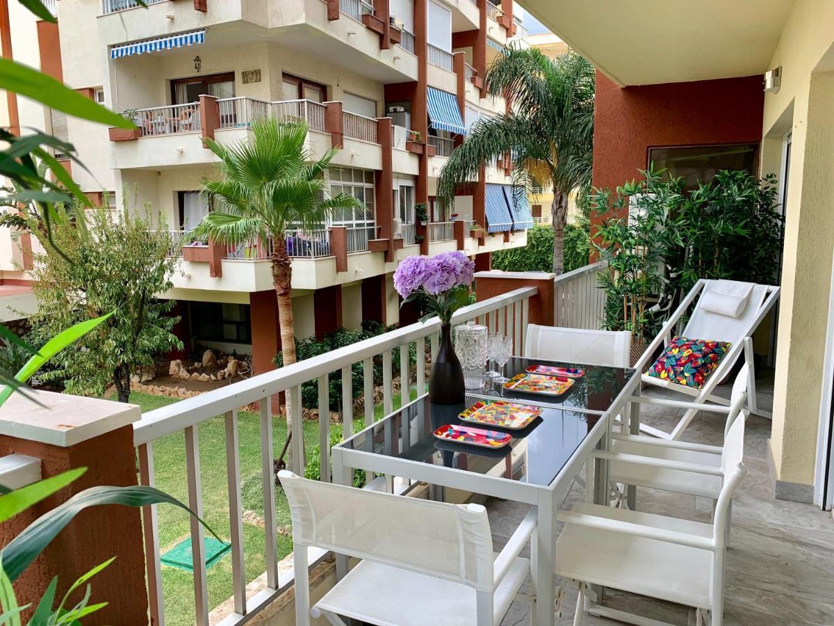 Neptuno Beachfront Apartments Marbella Esterno foto